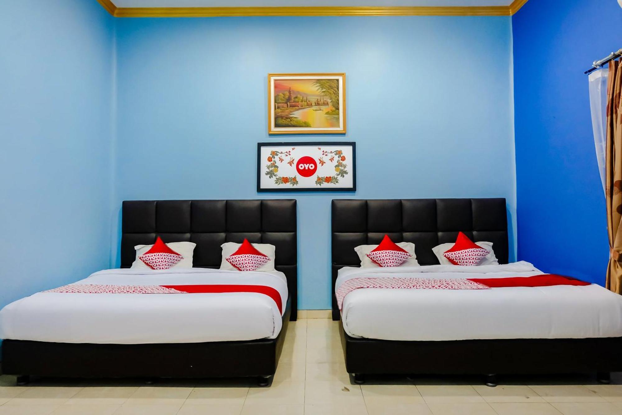 Oyo 778 Guest House Amalia Malang Exterior foto
